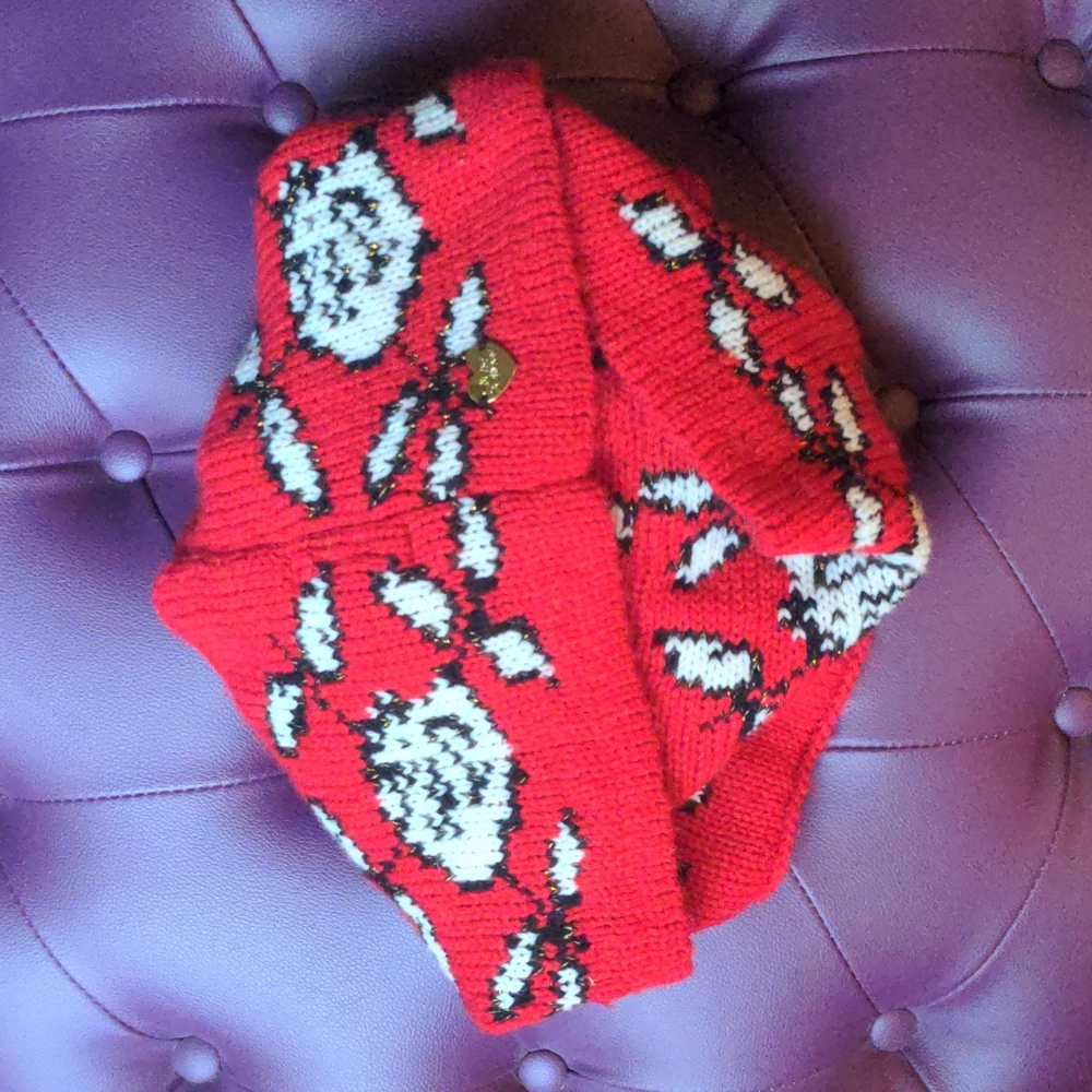 Betsey Johnson Red White Gold Rose Circle Infinity Knit Scarf